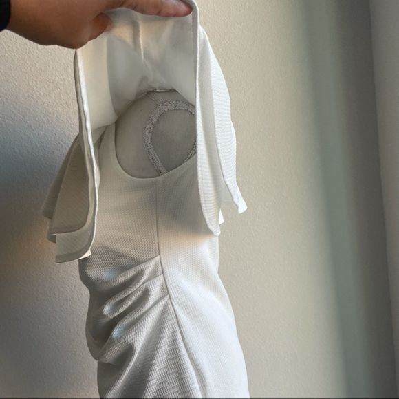 LA CLEF Maternity White, Off the shoulder ruffled top w/ruche sides, Size S - Picture 5 of 6